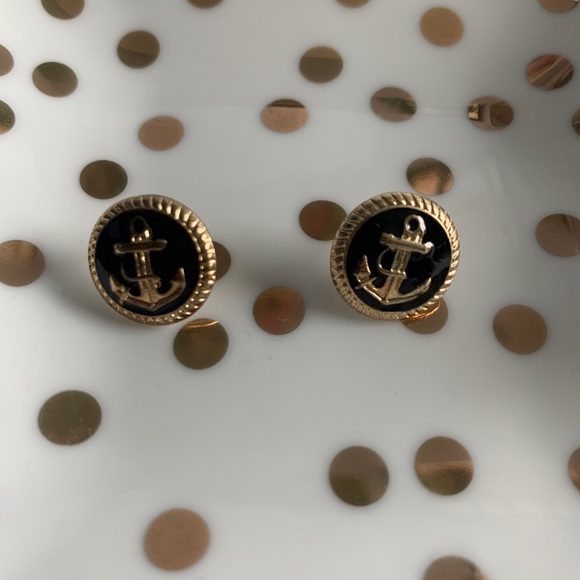 Boutique Jewelry - NEW Black anchor stud earrings